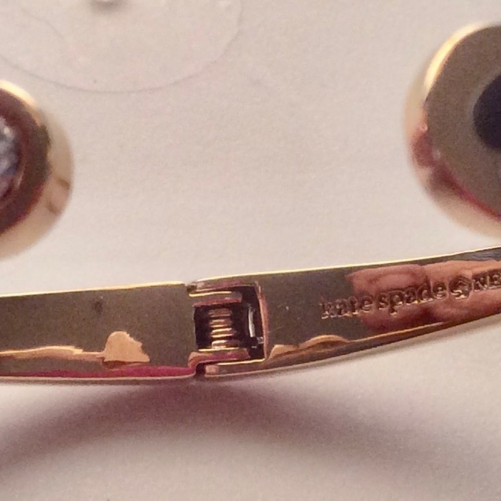 NWT ! Kate Spade Spot the Spade Bangle Bracelet - Picture 5 of 7